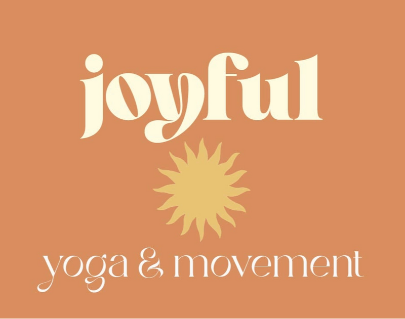 An inclusive community dedicated to Yoga & Strength Training: two sides of the same coin, that complement each other in harmony.
These two disciplines are a crucial part of holistic wellbeing, and the key to a quality lifestyle with longevity in sight.